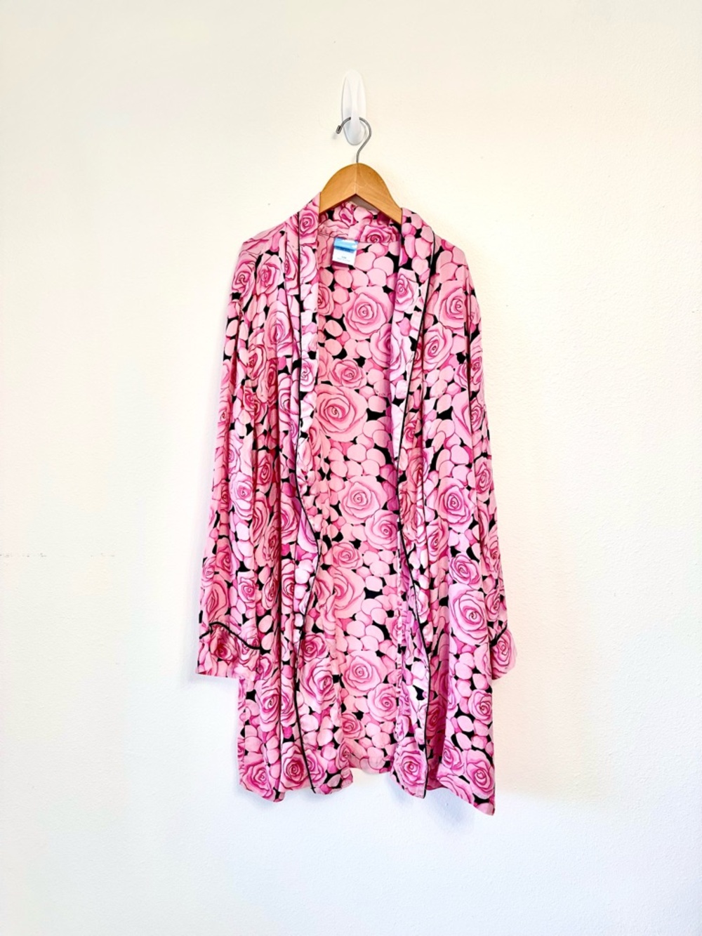 Nick & Nora Women's Silk Robe Size Small/Medium Pink Floral Collared